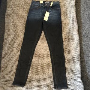 Levi’s High Rise Skinny Jeans Size 27
